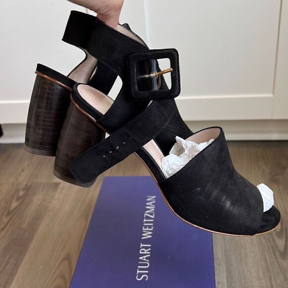 Stuart Weitzman $435 Savvy Side Buckle Black Nubuck Sandals Women’s 8.5 - Picture 7 of 11